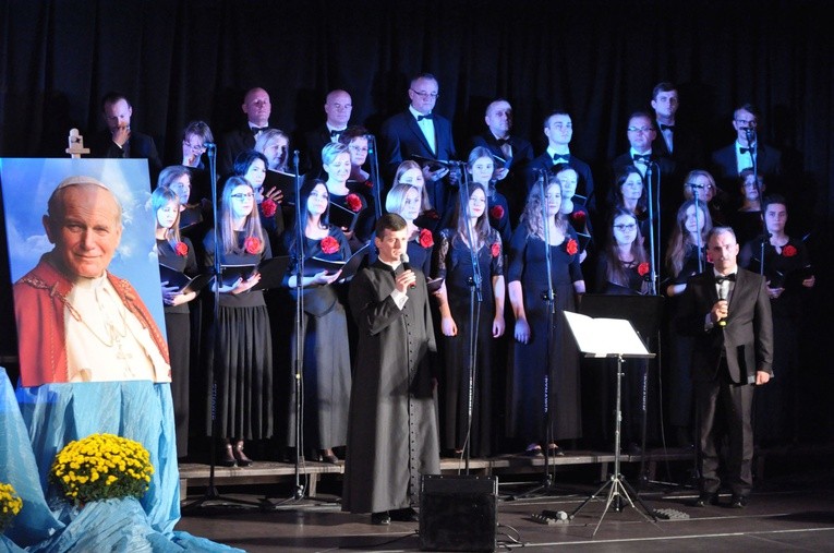 Gaudium z Brzeska o Janie Pawle II