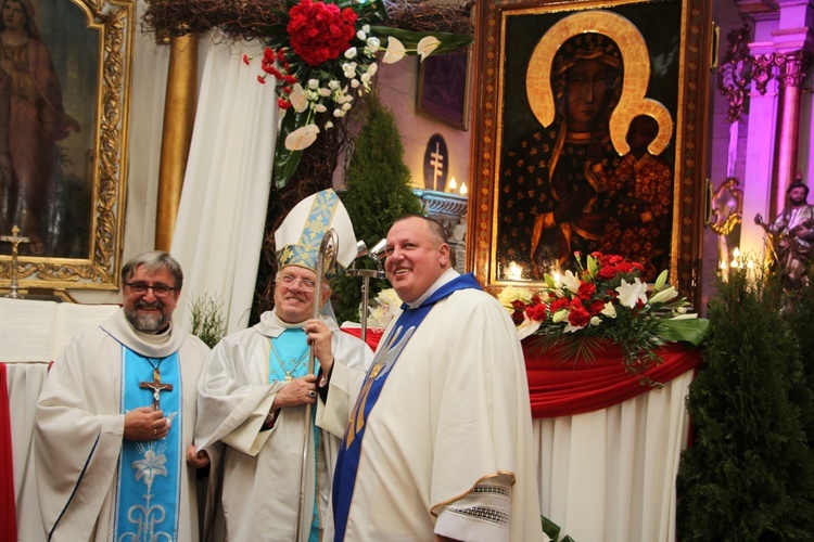 Powitanie ikony MB Częstochowskiej w Starej Rawie