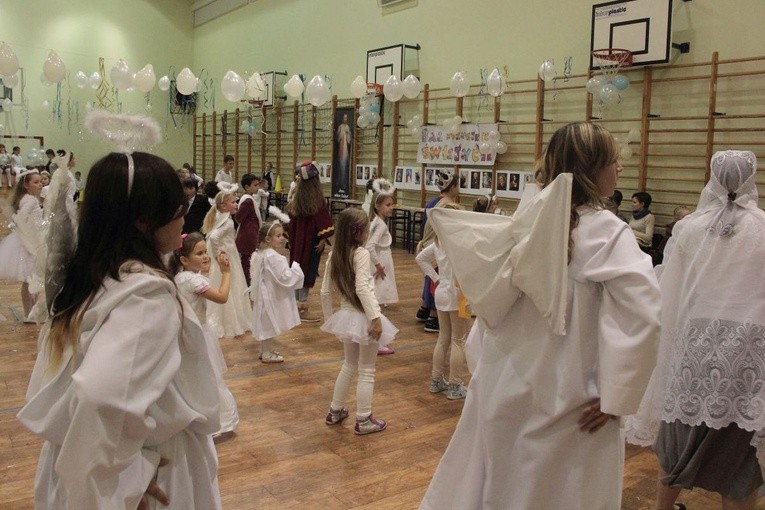 Bal Wszystkich Świętych ma Obłużu