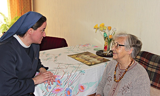 Spotkanie ze starszymi osobami zorganizowała młodzieży s. Alicja Świerczek, apostolinka.