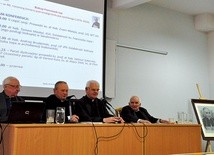 Na konferencji wspominano bp. Franciszka Jopa. 