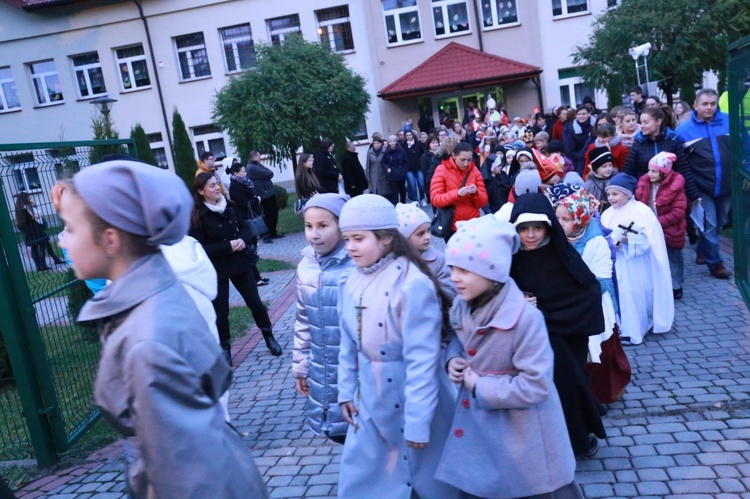 Korowód świętych w Pleśnej