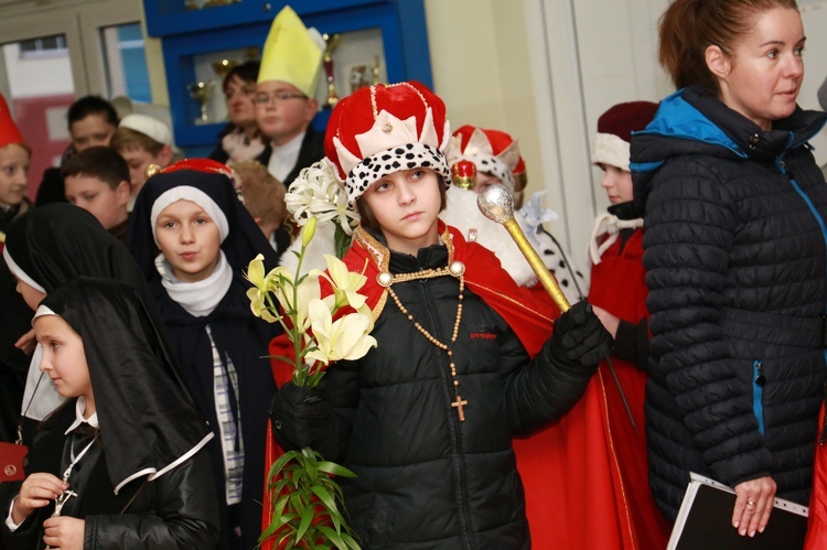 Korowód świętych w Pleśnej