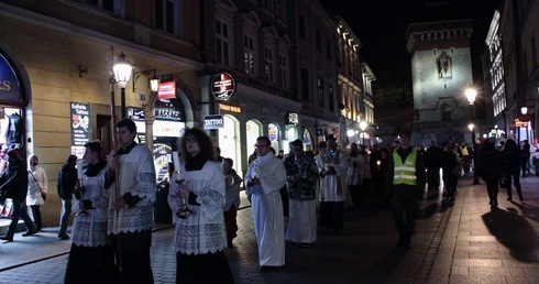 Święci idą przez Kraków!