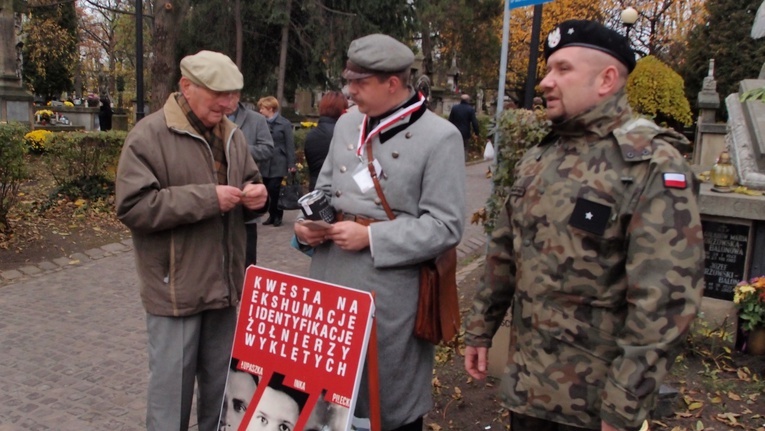 1 listopada 2016 na cmentarzu Rakowickim