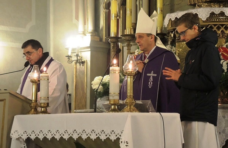 Wszystkich Świętych na cmentarzu w Żywcu