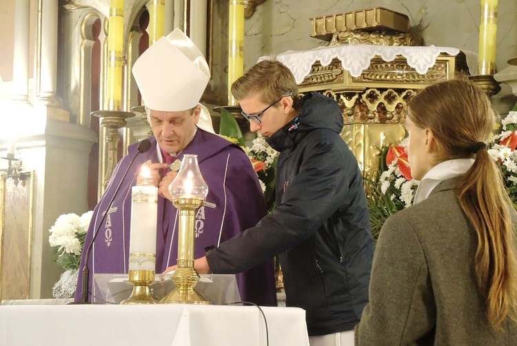 Wszystkich Świętych na cmentarzu w Żywcu