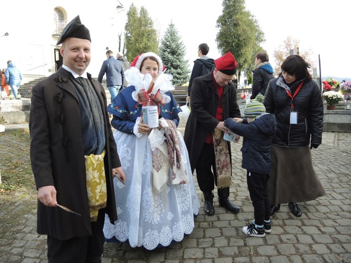 Wszystkich Świętych na cmentarzu w Żywcu