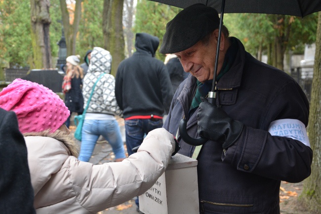 Stare Powązki 1 listopada