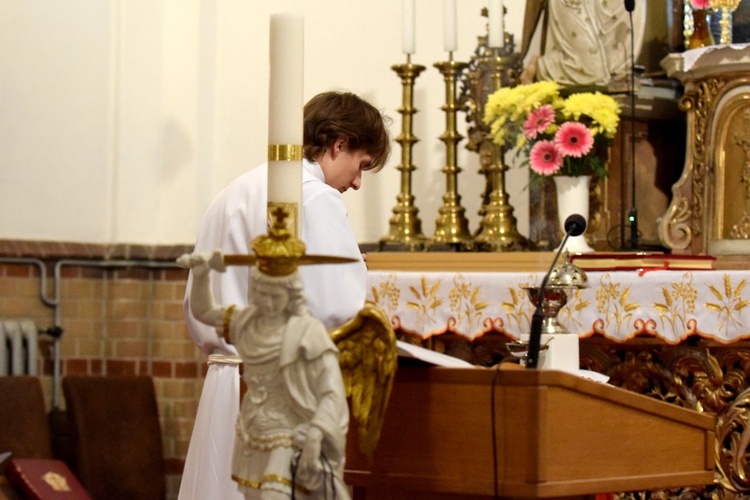 Liturgią Godzin rozpoczęto obchody uroczystości Wszystkich Świętych