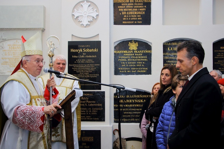 Msza św. w kaplicy grobowej Łubieńskich i Sobańskich