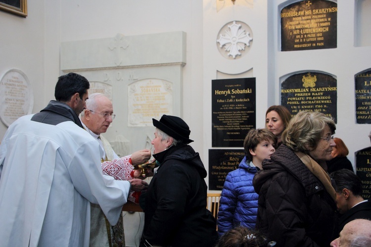 Msza św. w kaplicy grobowej Łubieńskich i Sobańskich