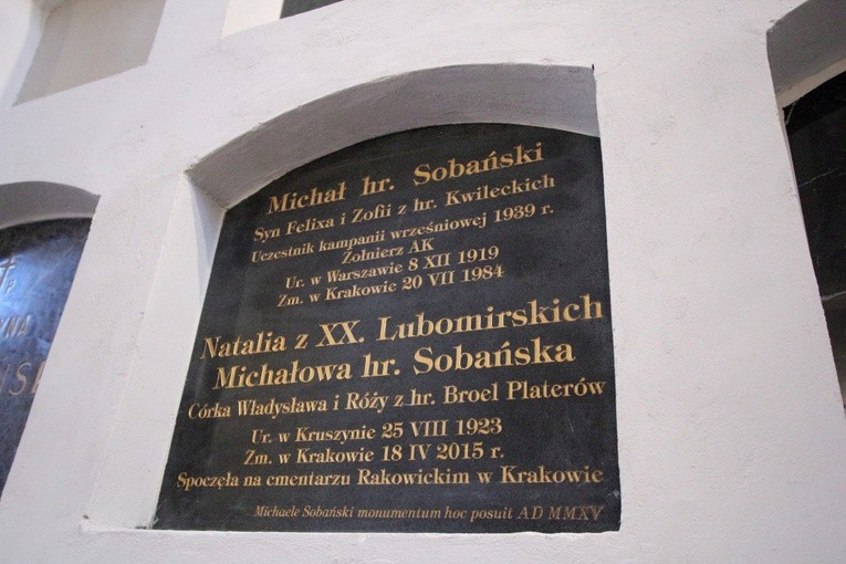 Msza św. w kaplicy grobowej Łubieńskich i Sobańskich