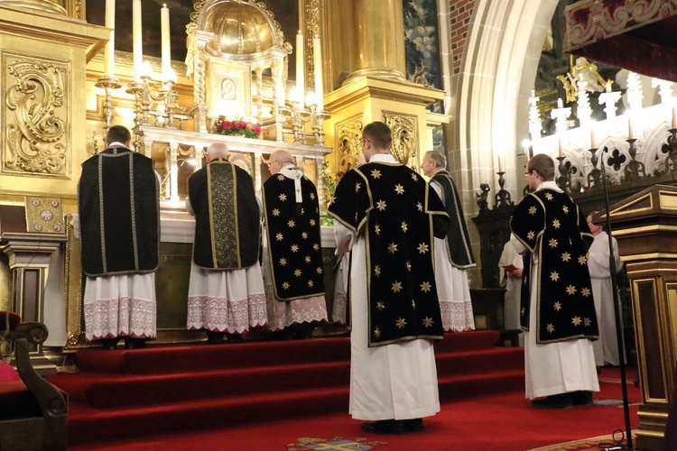 Dzien Zaduszny w katedrze wawelskiej 2016