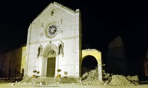 Zniszczona Umbria czeka na pomoc z zagranicy