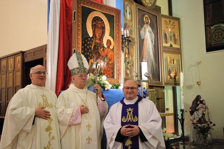 Powitanie ikony MB Częstochowskiej w parafii Miłosierdzia Bożego w Skierniewicach