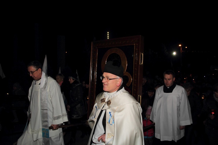 Powitanie ikony MB Częstochowskiej w parafii Miłosierdzia Bożego w Skierniewicach