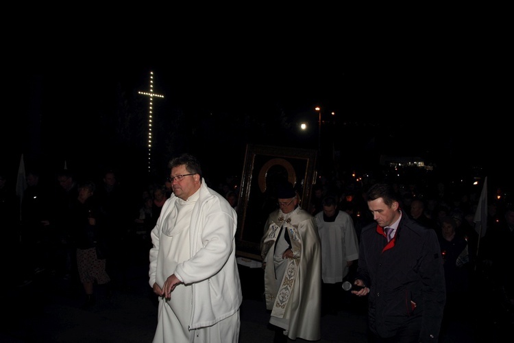 Powitanie ikony MB Częstochowskiej w parafii Miłosierdzia Bożego w Skierniewicach