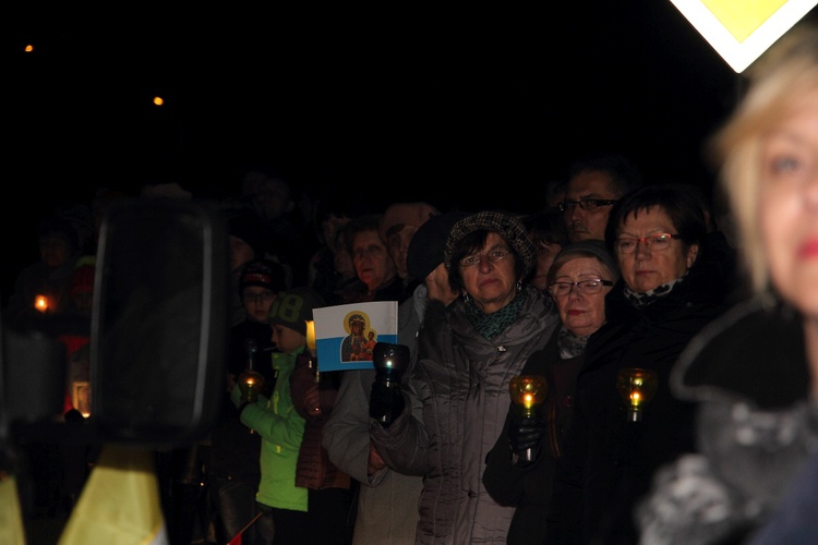 Powitanie ikony MB Częstochowskiej w parafii Miłosierdzia Bożego w Skierniewicach