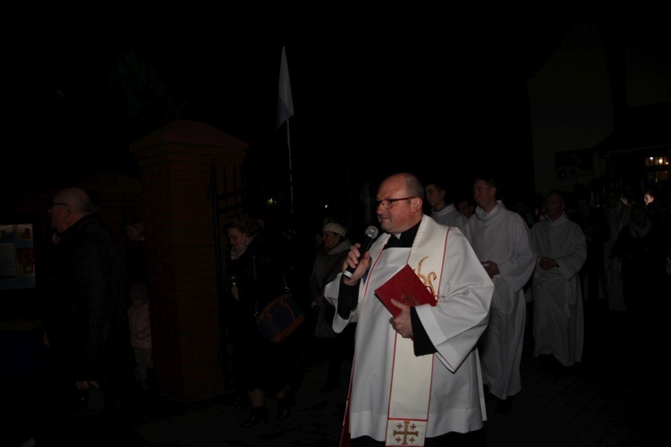 Powitanie ikony MB Częstochowskiej w parafii Miłosierdzia Bożego w Skierniewicach