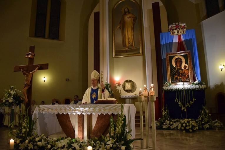 Powitanie ikony MB Częstochowskiej w parafii Najświętszego Serca Pana Jezusa w Skierniewicach