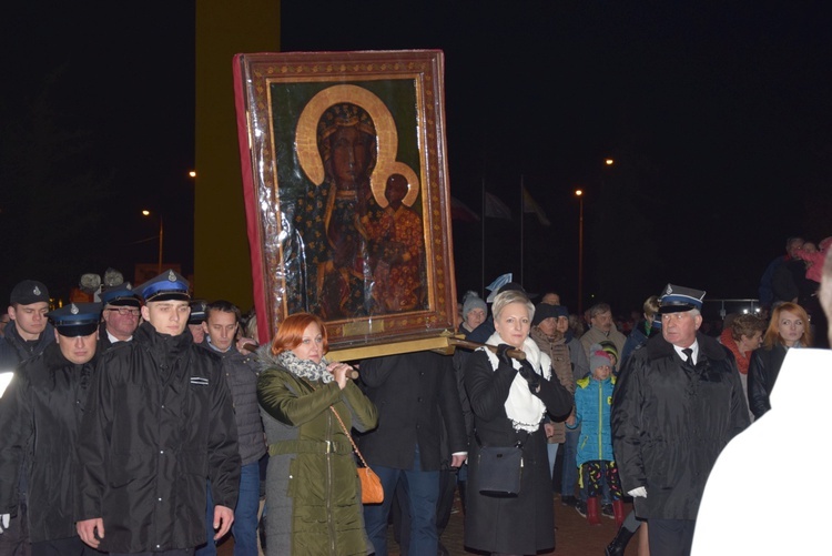 Powitanie ikony MB Częstochowskiej w parafii Najświętszego Serca Pana Jezusa w Skierniewicach