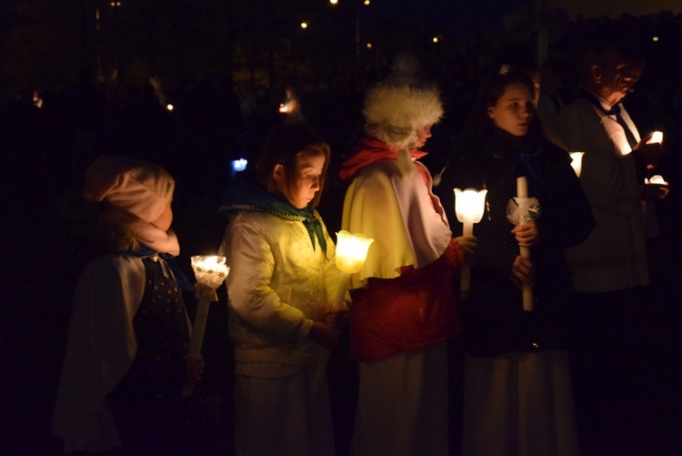 Powitanie ikony MB Częstochowskiej w parafii Najświętszego Serca Pana Jezusa w Skierniewicach