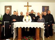 Ceremonii obłóczyn przewodniczył ks. Zbigniew Stanios.