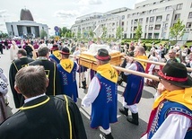 Podczas 10. Święta Dziękczynienia, 4 czerwca przyszłego roku, planowane jest poświęcenie powstającego sanktuarium.