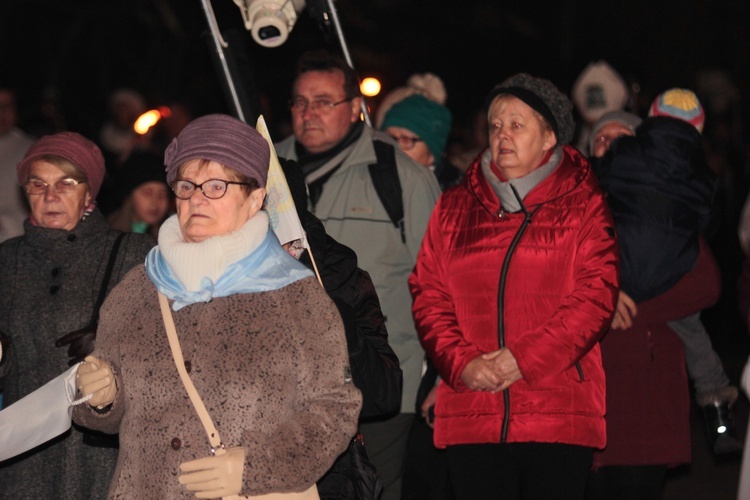 Powitanie ikony MB Częstochowskiej w parafii Niepokalanego Serca NMP w Skierniewicach