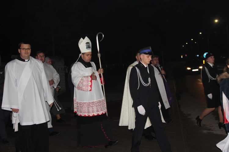 Powitanie ikony MB Częstochowskiej w parafii Niepokalanego Serca NMP w Skierniewicach