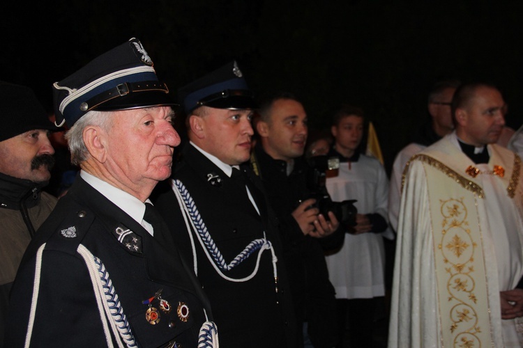 Powitanie ikony MB Częstochowskiej w parafii Niepokalanego Serca NMP w Skierniewicach