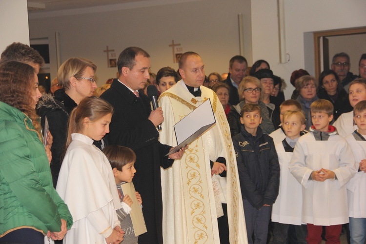 Powitanie ikony MB Częstochowskiej w parafii Niepokalanego Serca NMP w Skierniewicach