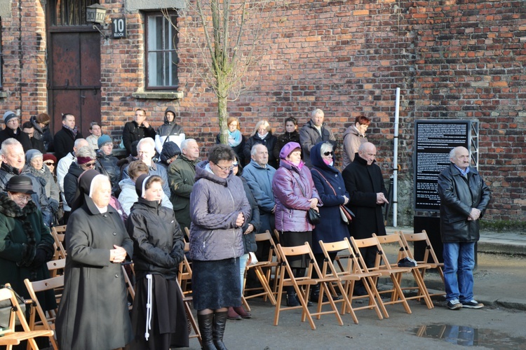 Modlitwa za dusze zmarłych w KL Auschwitz