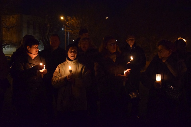 Powitanie ikony MB Częstochowskiej w parafii wojskowej w Skierniewicach