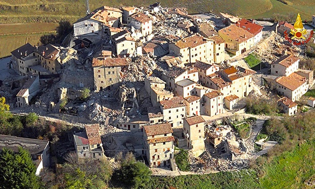 31.10.2016. Castelluccio di Norcia. Włochy.Trzęsienie ziemi o magnitudzie 6,5 dotknęło środkowe Włochy. Zniszczonych zostało wiele domów i kościołów. Tysiące ludzi znalazło się bez dachu nad głową.