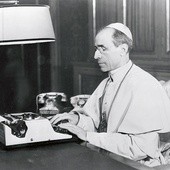 Eugenio Maria Giuseppe Giovanni Pacelli (1876–1958) był jako Pius XII papieżem od roku 1939.