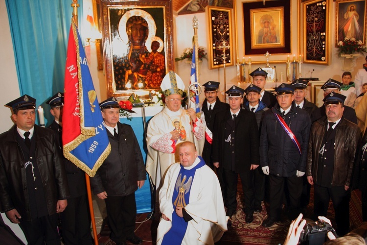 Powitanie ikony MB Częstochowskiej w parafii Grzymkowice-Byki