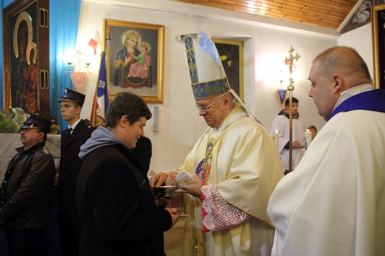 Powitanie ikony MB Częstochowskiej w parafii Grzymkowice-Byki