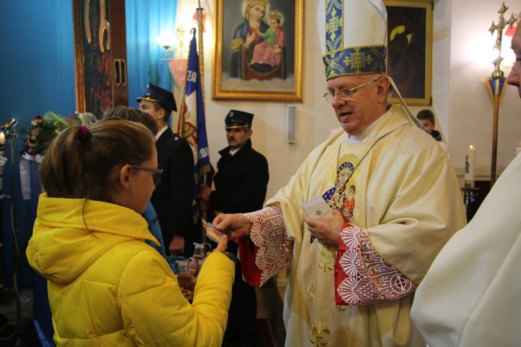 Powitanie ikony MB Częstochowskiej w parafii Grzymkowice-Byki