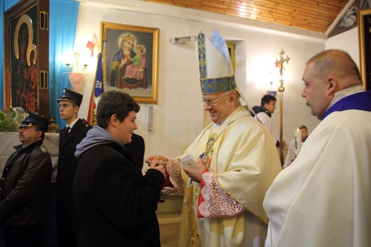 Powitanie ikony MB Częstochowskiej w parafii Grzymkowice-Byki