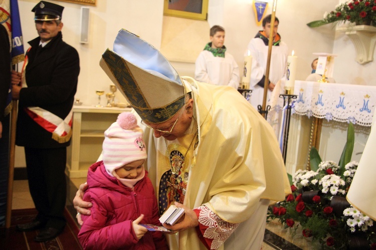 Powitanie ikony MB Częstochowskiej w parafii Grzymkowice-Byki