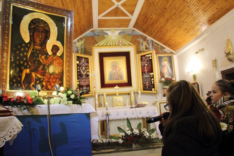 Powitanie ikony MB Częstochowskiej w parafii Grzymkowice-Byki