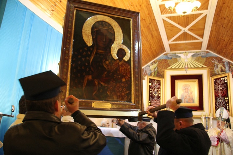 Powitanie ikony MB Częstochowskiej w parafii Grzymkowice-Byki