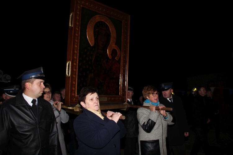 Powitanie ikony MB Częstochowskiej w parafii Grzymkowice-Byki