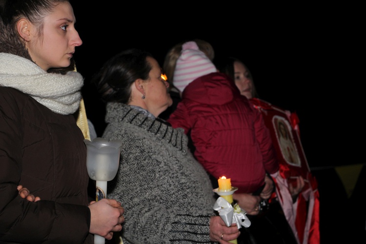 Powitanie ikony MB Częstochowskiej w parafii Grzymkowice-Byki