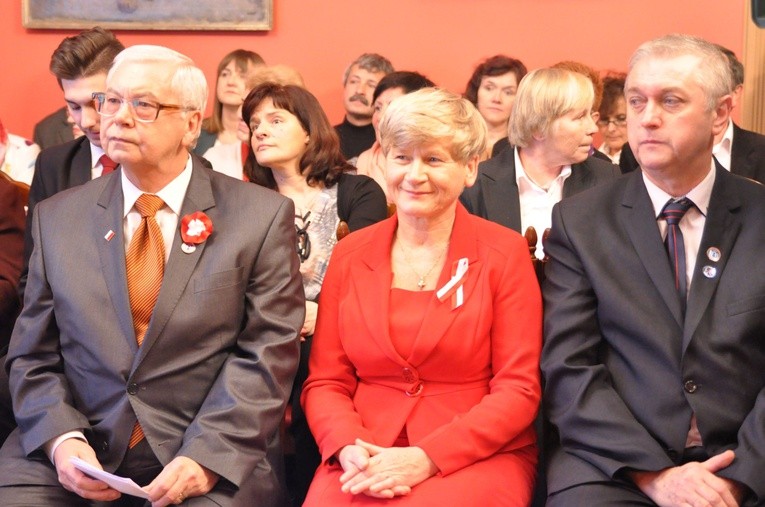 Medale dla męczennika i prezydenta