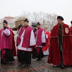 Procesja z relikwiami św. Wiktorii w Łowiczu