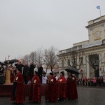 Procesja z relikwiami św. Wiktorii w Łowiczu