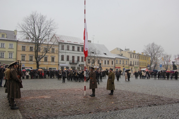 Procesja z relikwiami św. Wiktorii w Łowiczu